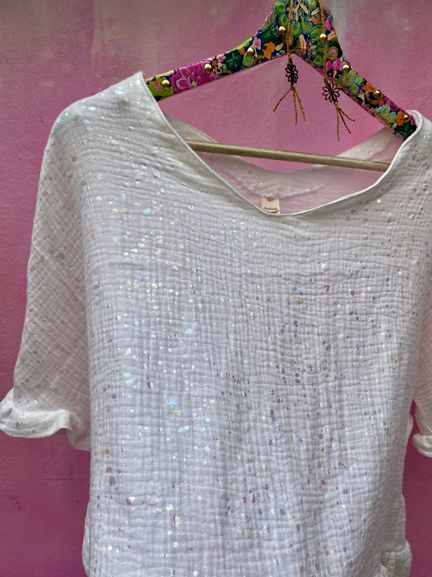 BLUSA CON VOLANTES