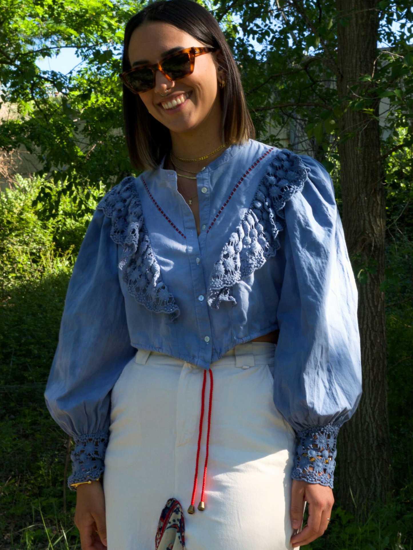 Camisa en pico azul