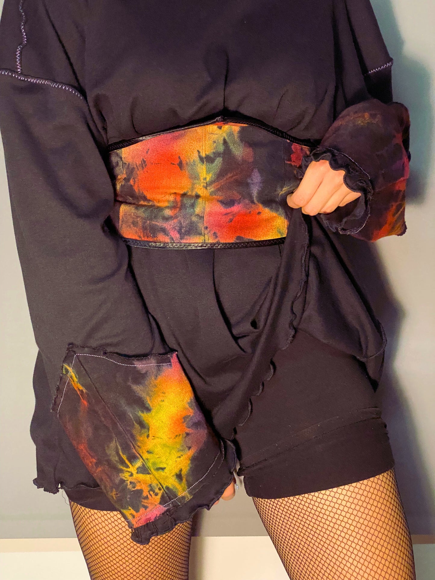 SUDADERA TIEDYE CON CORSÉ